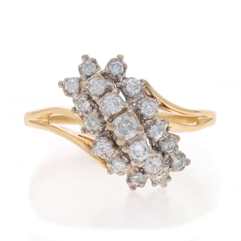 Taille : 9 1/2
Frais de taille : Up&Up 2 tailles pour $40 ou Down 2 1/2 tailles pour $40

Contenu métallique : Or jaune 14k et or blanc 14k

Informations sur les pierres

Diamants naturels
Carat(s) : .50ctw
Coupe : Brillant rond
Couleur : H -