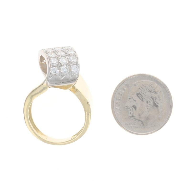 Anello bypass con cluster di diamanti in oro giallo - 18k Round 2.00ctw Ribbon in vendita 1