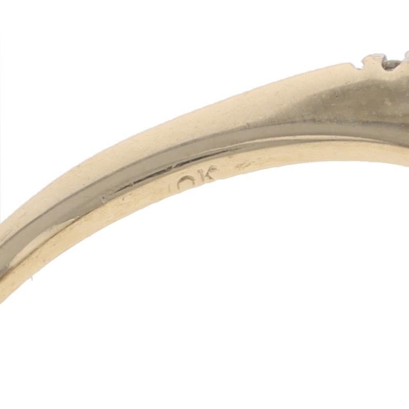 Bague de cocktail en or jaune avec halo et grappe de diamants - 10k Round Brilliant 1.00ctw en vente 2