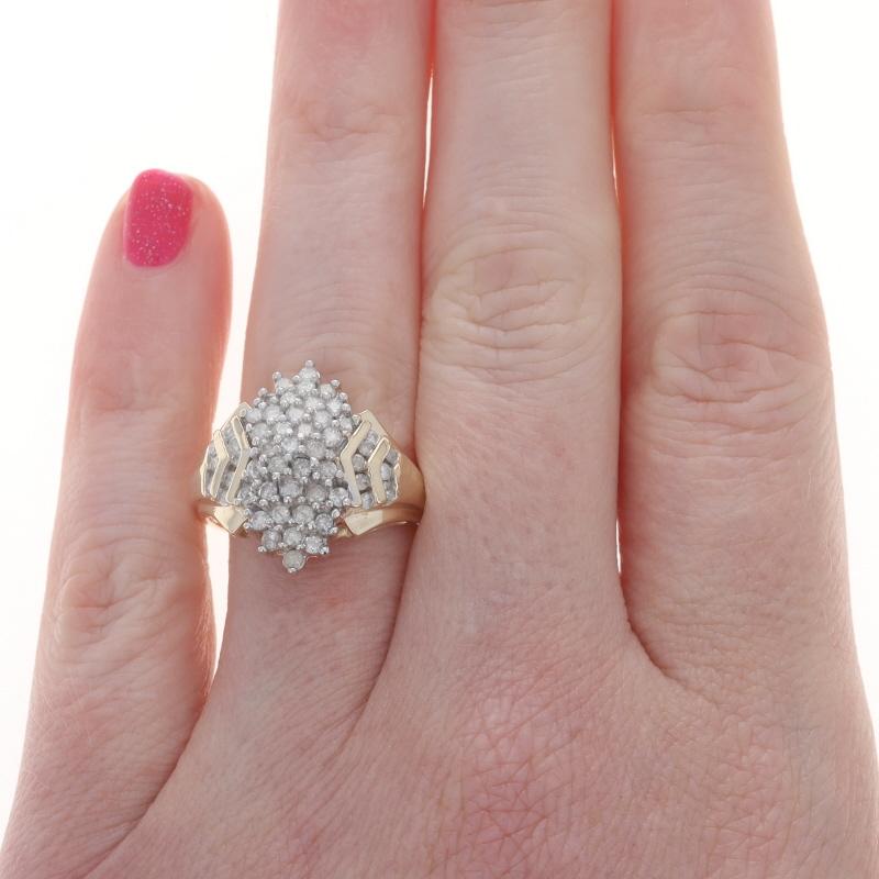 Anillo de Cóctel de Oro Amarillo con Racimo de Diamantes - 10k Brillante Redondo 1.00ctw Corte redondo en venta