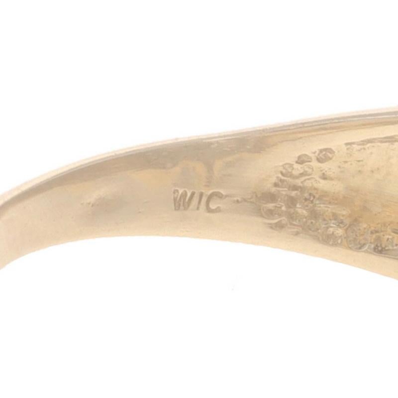 Bague cocktail en or jaune 10k avec diamants ronds, brillants et baguettes 1.00ctw en vente 2