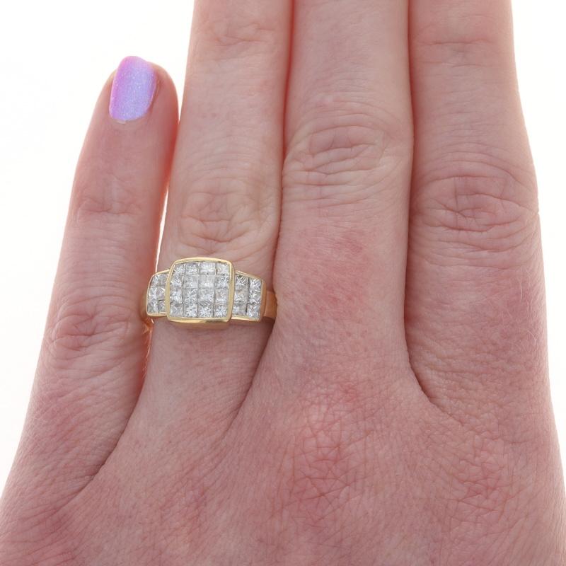 Anillo de cóctel de oro amarillo con racimo de diamantes 18k Princess 1.50ctw SZ 7 1/4 Corte princesa en venta