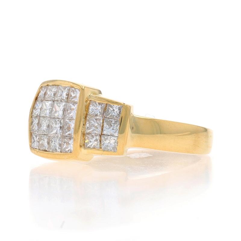 Anillo de cóctel de oro amarillo con racimo de diamantes 18k Princess 1.50ctw SZ 7 1/4 en Excelente estado para la venta en Greensboro, NC