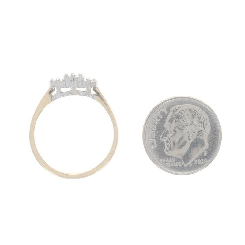Gelbgold Diamant Cluster Verlobungsring - 14k Runde Brillant .14ctw Floral im Angebot 1