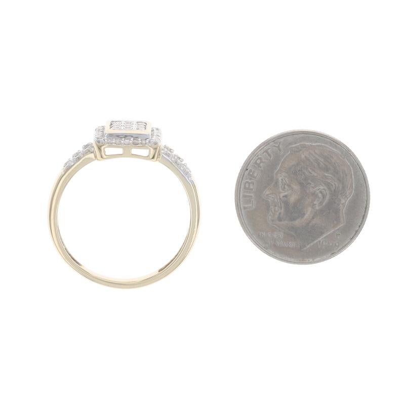 Anello a cluster di diamanti in oro giallo - 10k Brilliante rotondo e singolo 0,33 ct. in vendita 1