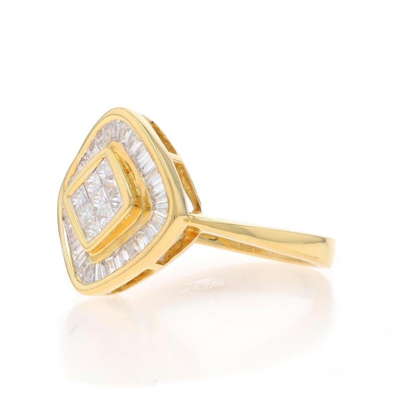 Bague en or jaune avec halo de diamants - 18k Princesse et Baguette 1.00ctw Excellent état - En vente à Greensboro, NC