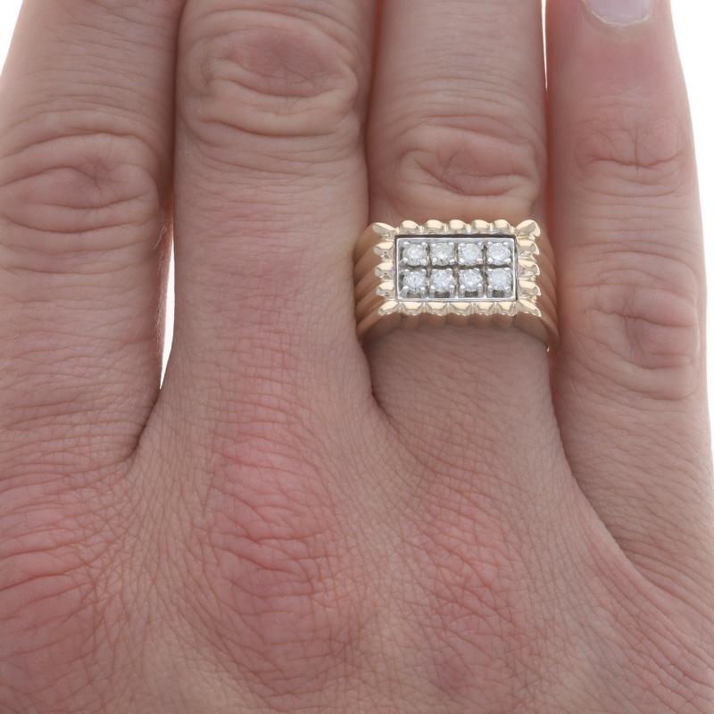 Gelbgold Diamant Cluster Herrenring - 14k Rund Brillant 0,48ctw Gerippt (Rundschliff) im Angebot