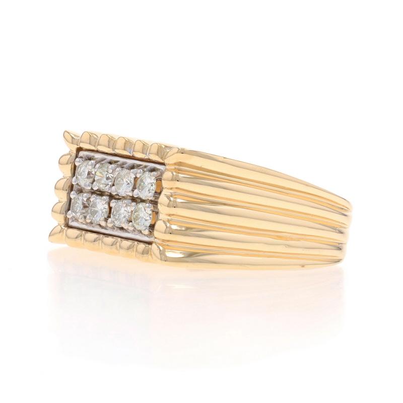 Gelbgold Diamant Cluster Herrenring - 14k Rund Brillant 0,48ctw Gerippt im Zustand „Hervorragend“ im Angebot in Greensboro, NC