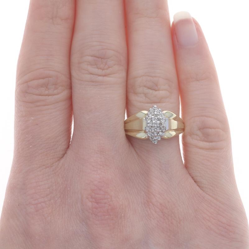 Gelbgold Diamant-Cluster-Ring - 10k Einzelschliff .23ctw Gestuft (Einfacher Schliff)