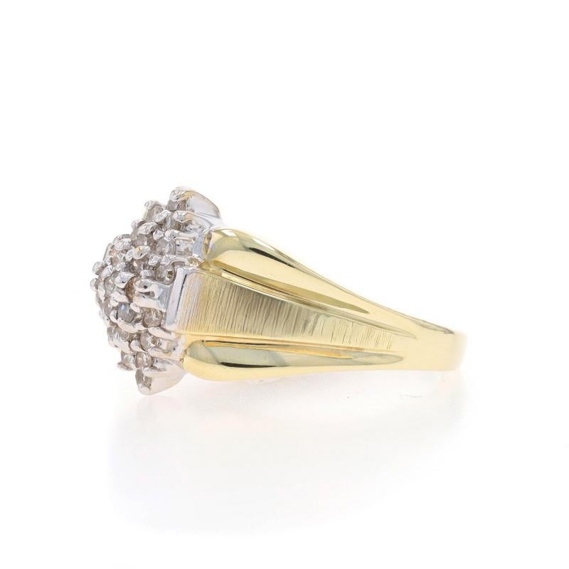 Gelbgold Diamant-Cluster-Ring - 10k Einzelschliff .23ctw Gestuft im Zustand „Hervorragend“ in Greensboro, NC