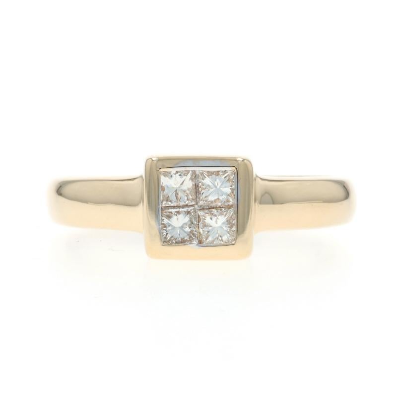 Yellow Gold Diamond Cluster Ring - 14k Princess .50ctw en vente