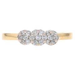 Anillos de diamantes en racimo