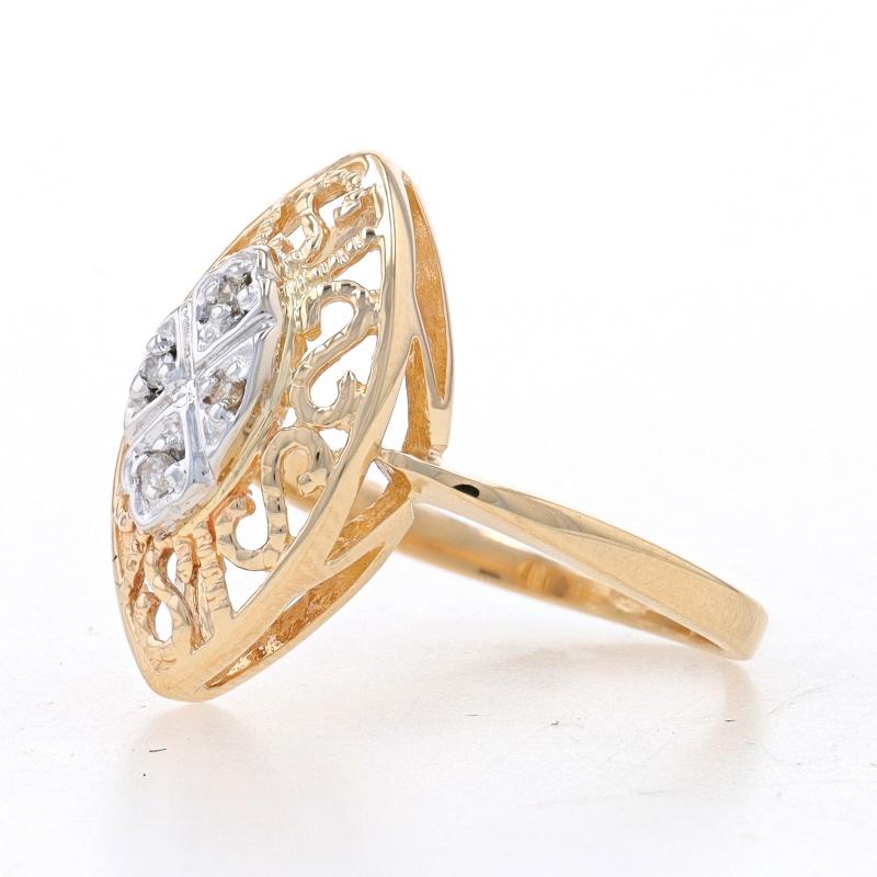 Round Cut Yellow Gold Diamond Cluster Ring - 14k Round Brilliant For Sale