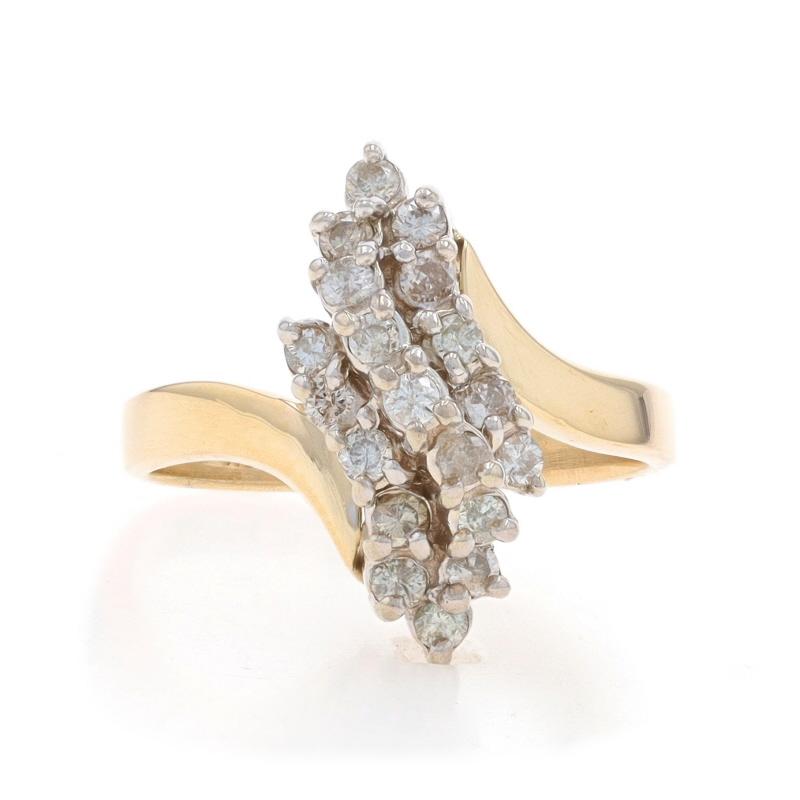 Größe: 5 3/4
Gebühr für Größenanpassung: 2 Größen hoch für $30 oder 1 Größe runter für $30

Metall Inhalt: 10k Gelbgold & 10k Weißgold

Informationen zu Stein

Natürliche Diamanten
Karat(e): .50ctw
Schliff: Runder Brillant
Farbe: