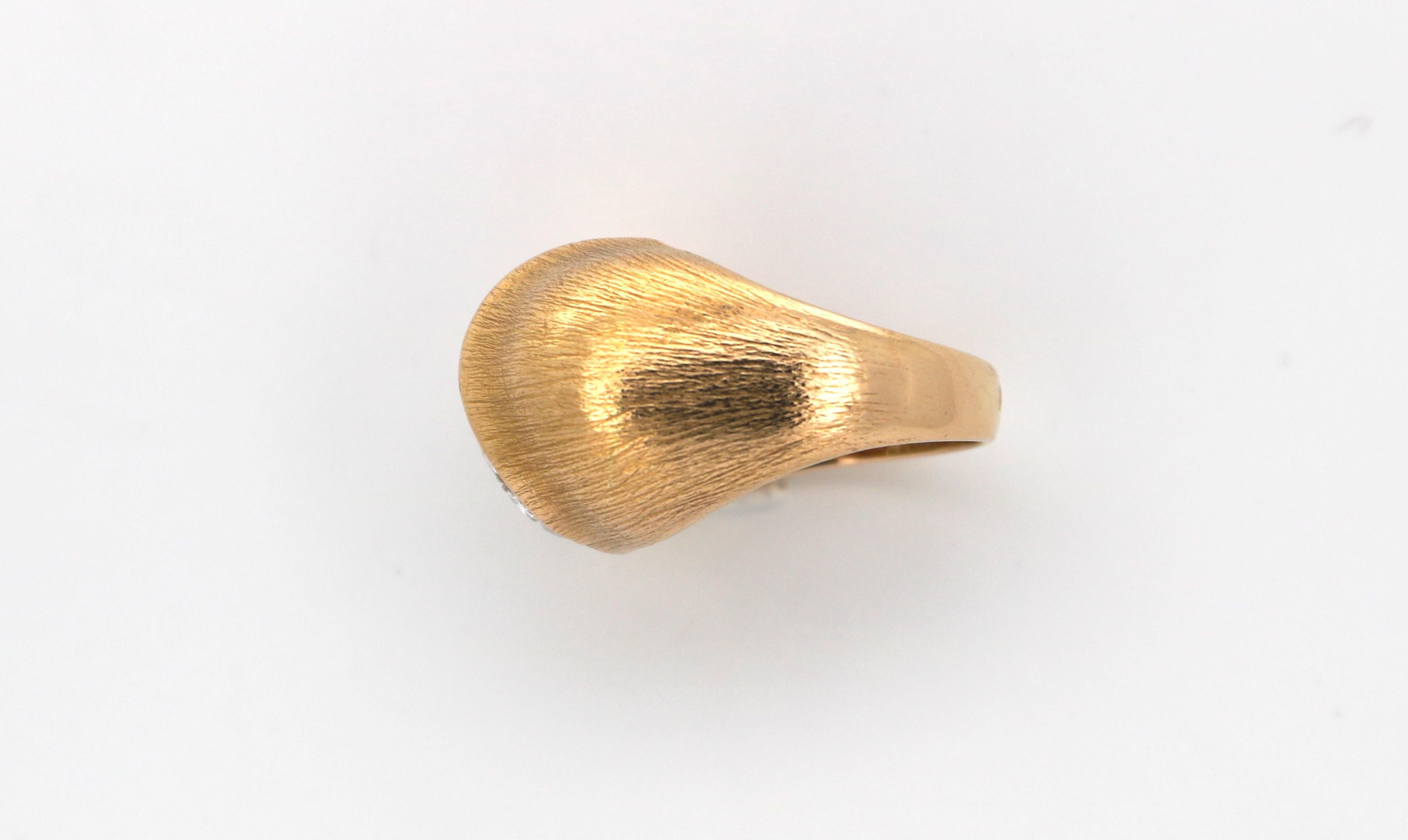 Anillo de cóctel de oro amarillo con diamantes Años 60 Retro en venta