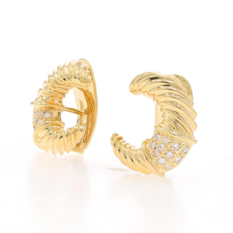 Boucles d'oreilles en or jaune avec diamant Cressent - 18k Single Cut .32ctw Excellent état - En vente à Greensboro, NC