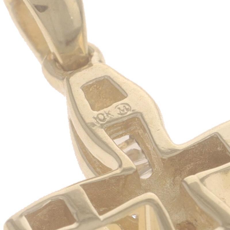 Yellow Gold Diamond Cross Pendant - 14k Baguette .50ctw Faith Pour femmes en vente