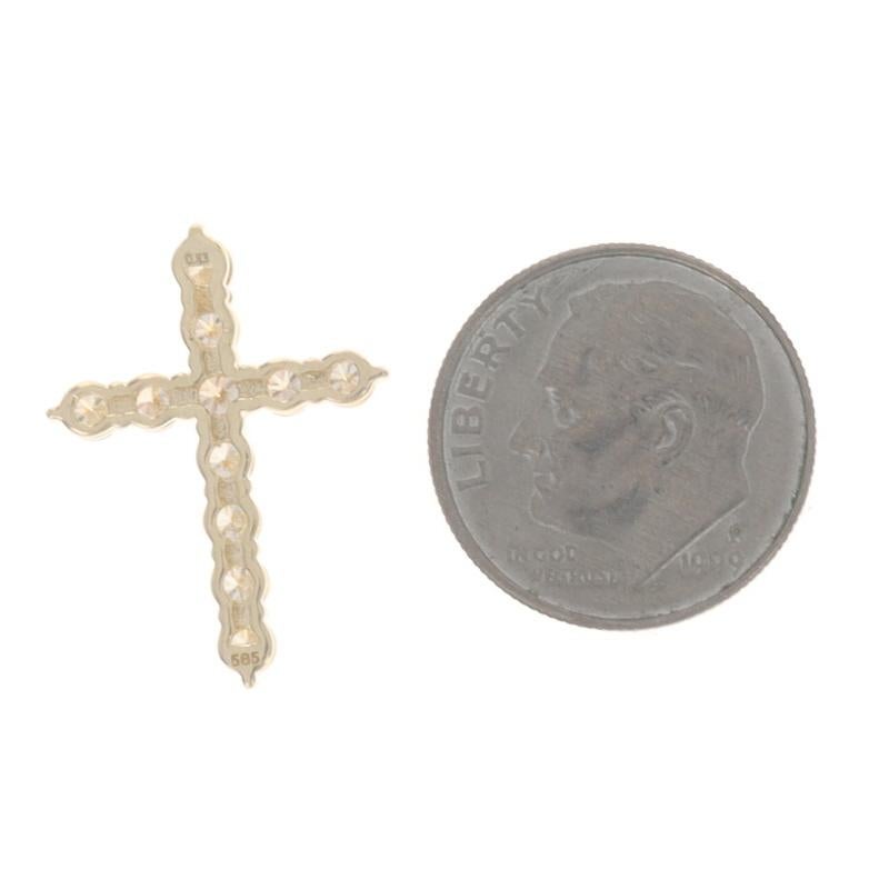 Pendentif croix en or jaune 14k diamant rond brillant .82ctw Faith Excellent état - En vente à Greensboro, NC