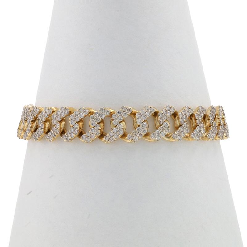 Contenido de metal: oro amarillo de 10 quilates y oro blanco de 10 quilates

Información sobre Stone

Diamantes naturales
Quilate(s) 8,75ctw
Talla: Redondo brillante
Color: J - K - L
Claridad: VS1 - SI1

Quilates totales: 8,75ctw

Estilo de cadena:
