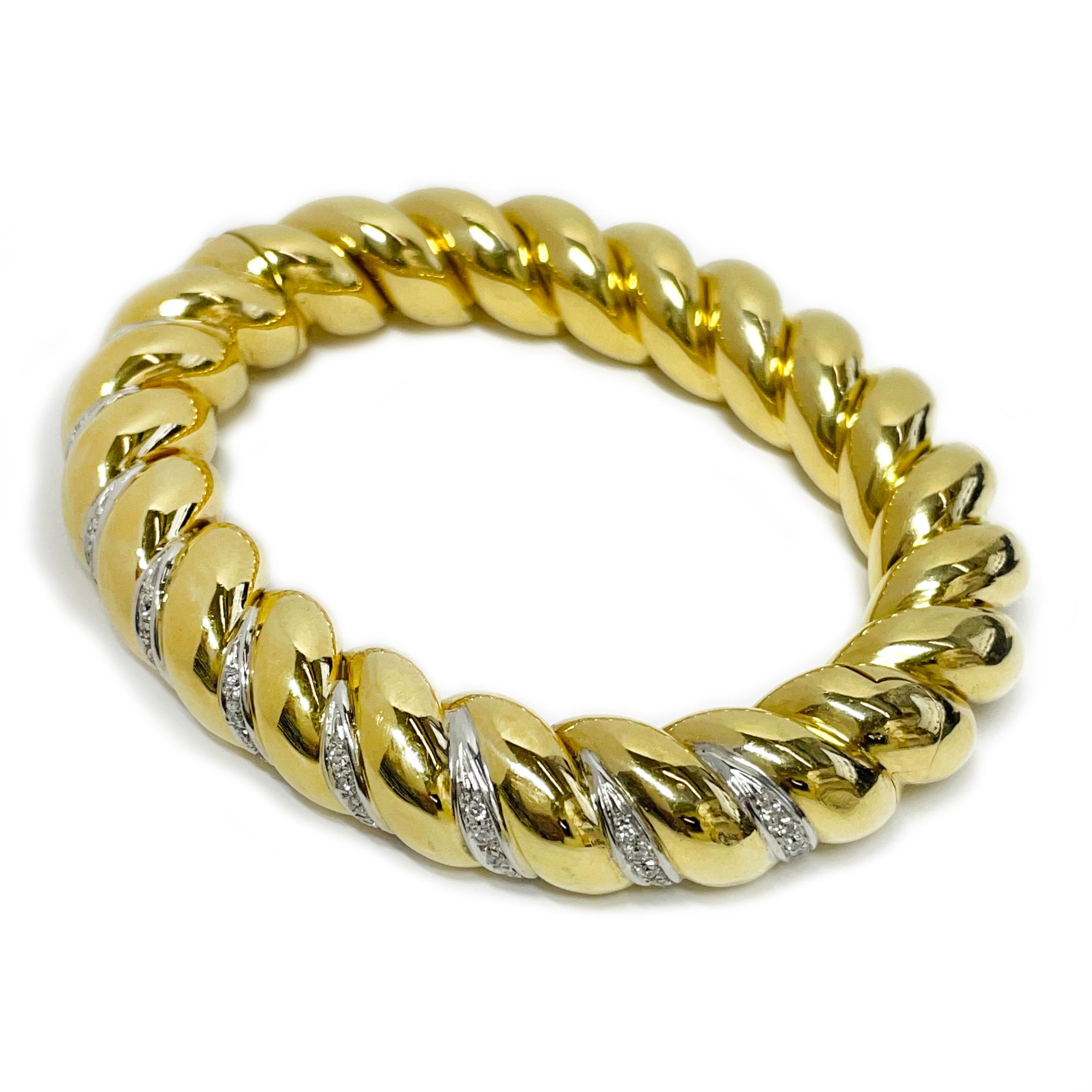 Contemporain Bracelet manchette en or jaune avec diamants en vente