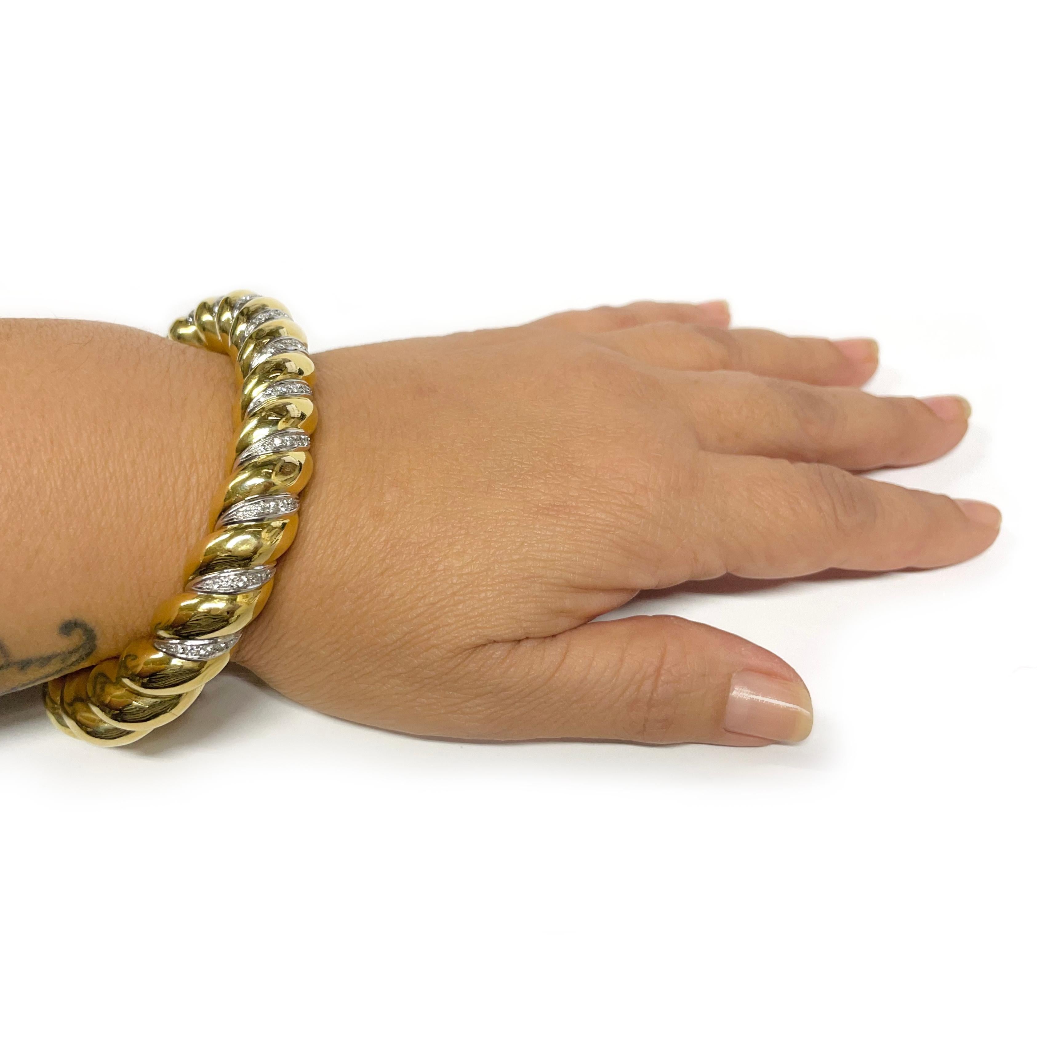 Bracelet manchette en or jaune avec diamants Bon état - En vente à Palm Desert, CA