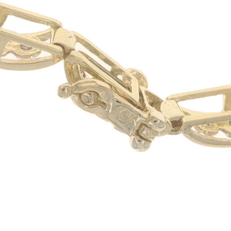 Bracelet en or jaune à maillons courbes et diamants - 10k Round .80ctw Tennis-Inspired en vente 2