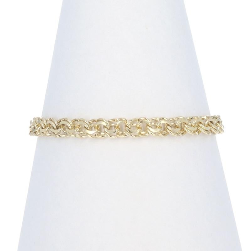 Contenu du métal : Or jaune 14k

Style de chaîne : Coupe en diamant à double bordure
Style de bracelet : Chaîne
Type de fermeture : Fermoir à onglet avec fermoir de sécurité d'un côté

Mesures

Largeur de la chaîne : 5,8 mm (1/4