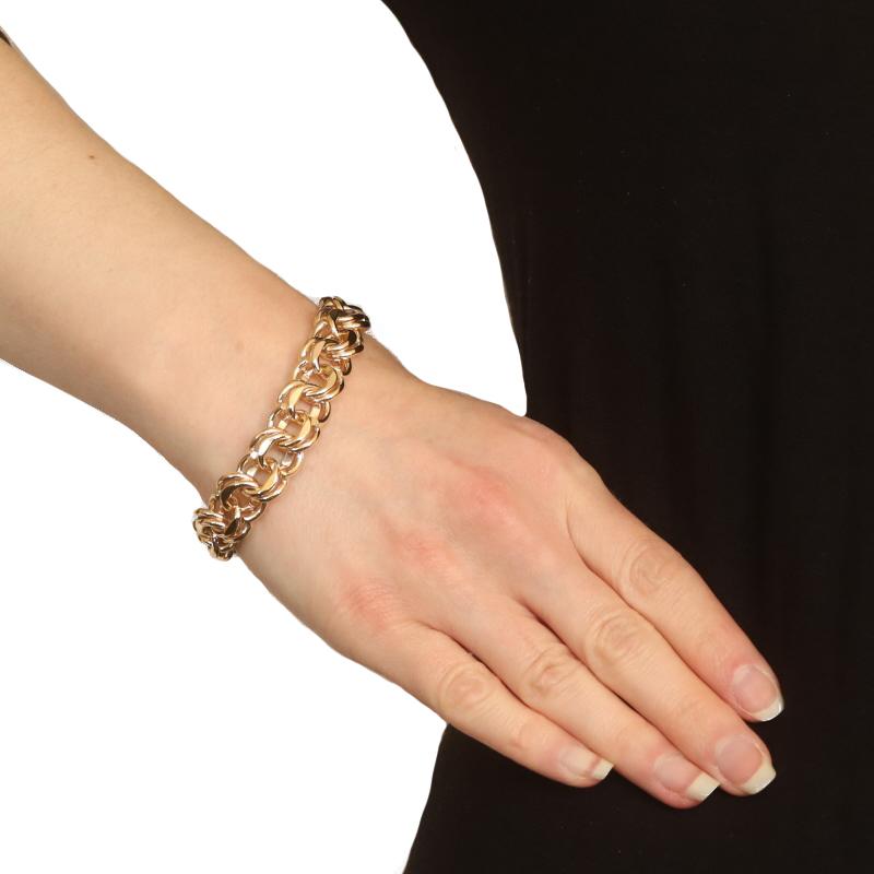 Metallgehalt: 14k Gelbgold

Stil: Starter Charme
Kette Stil: Diamond Cut Double Curb
Halskette Stil: Kette
Verschluss-Typ: Tab Box Clasp mit einseitiger Sicherheitsschließe

Messungen

Länge: 7 1/2