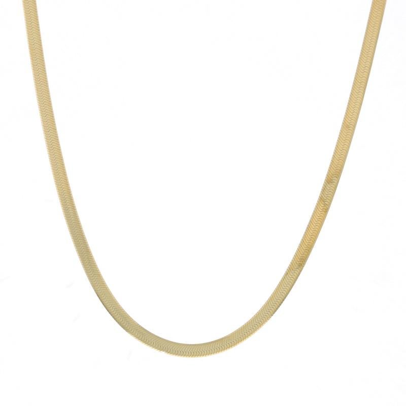 Metal Content: 14k Yellow Gold

Chain Style: Diamond Cut Herringbone
Necklace Style: Chain
Fastening Type: Lobster Claw Clasp

Measurements

Length: 14