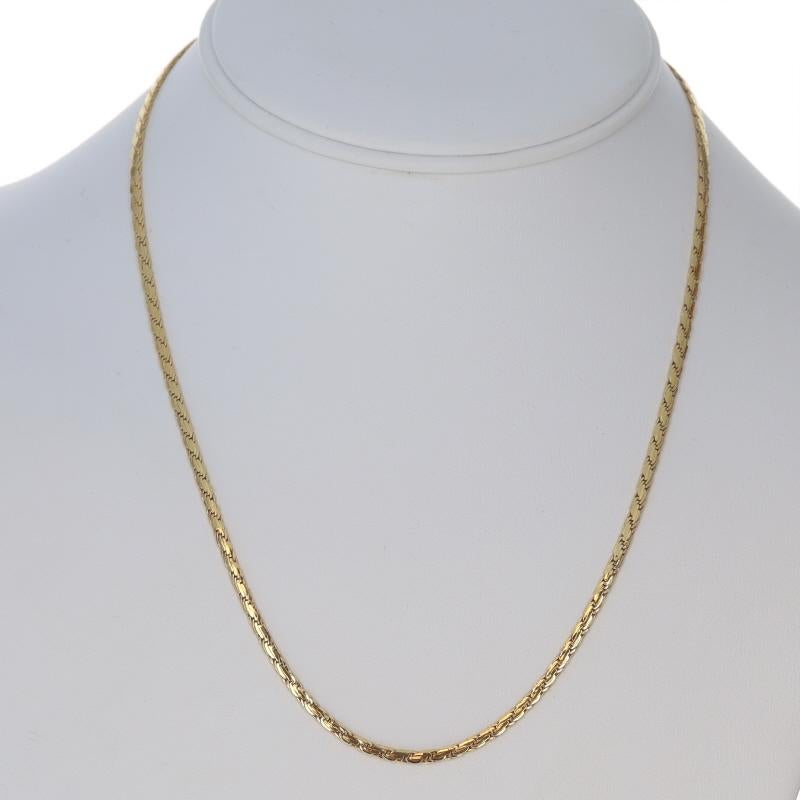 Collier en or jaune avec chaîne en corde taillée en diamant 18