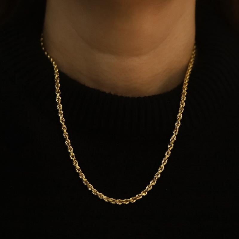Collier de corde en or jaune avec diamants - 10k Excellent état - En vente à Greensboro, NC