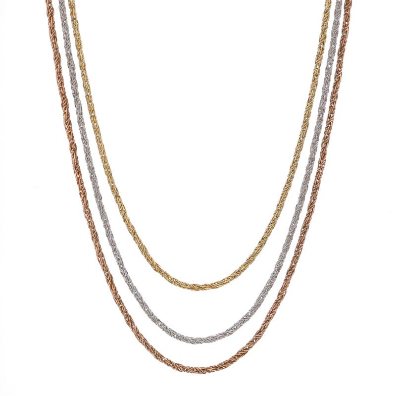 Contenu en métal : Or jaune 14k, or blanc 14k et or rose 14k

Style de chaîne : Queue de renard torsadée taillée en diamant
Style du collier : Chaîne à trois brins
Type de fermeture : Fermoir à anneau à ressort

Mesures

Longueur : 16 1/4