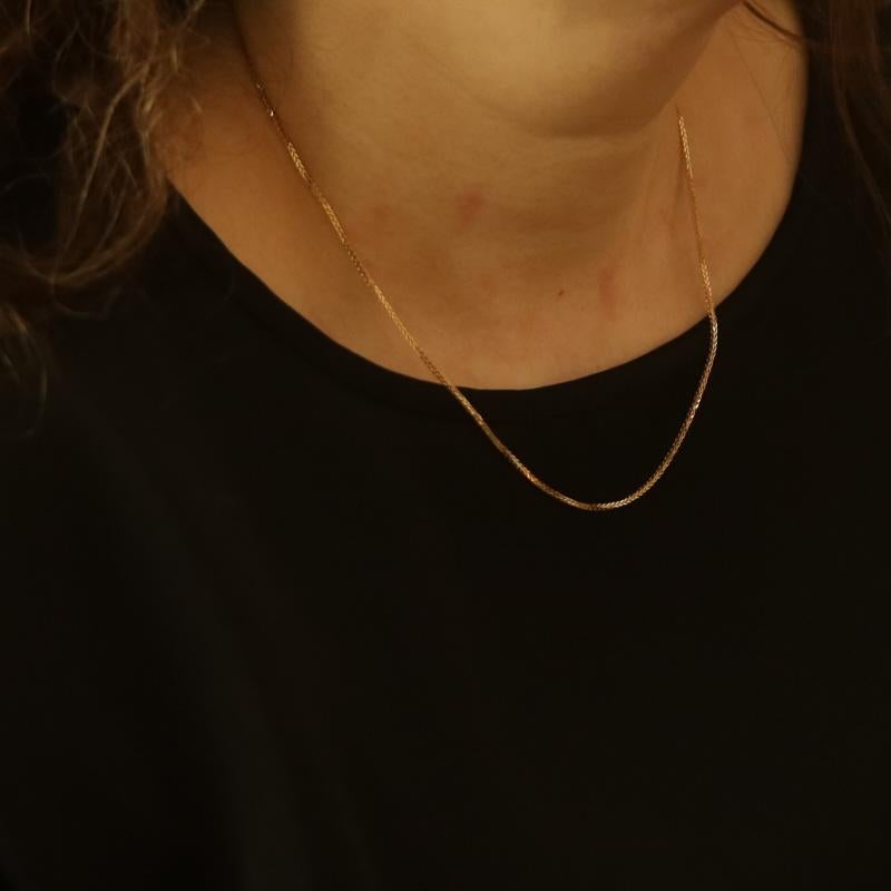 Collar de cadena de trigo de oro amarillo talla diamante 18