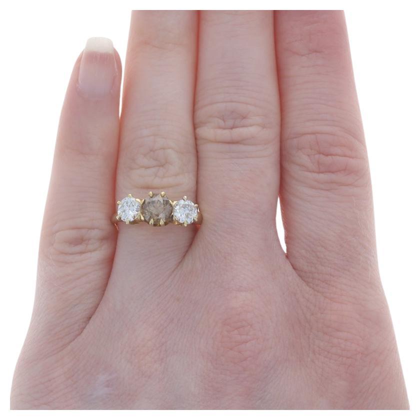 Yellow Gold Diamond Diamond Art Deco Three-Stone Ring - 18k European 1.81ctw Vin For Sale