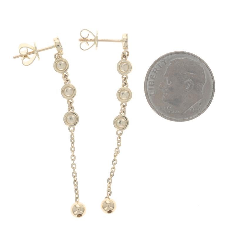 Donna Orecchini pendenti a catena con disco di diamanti in oro giallo 14k a brillante rotondo .11ctw in vendita