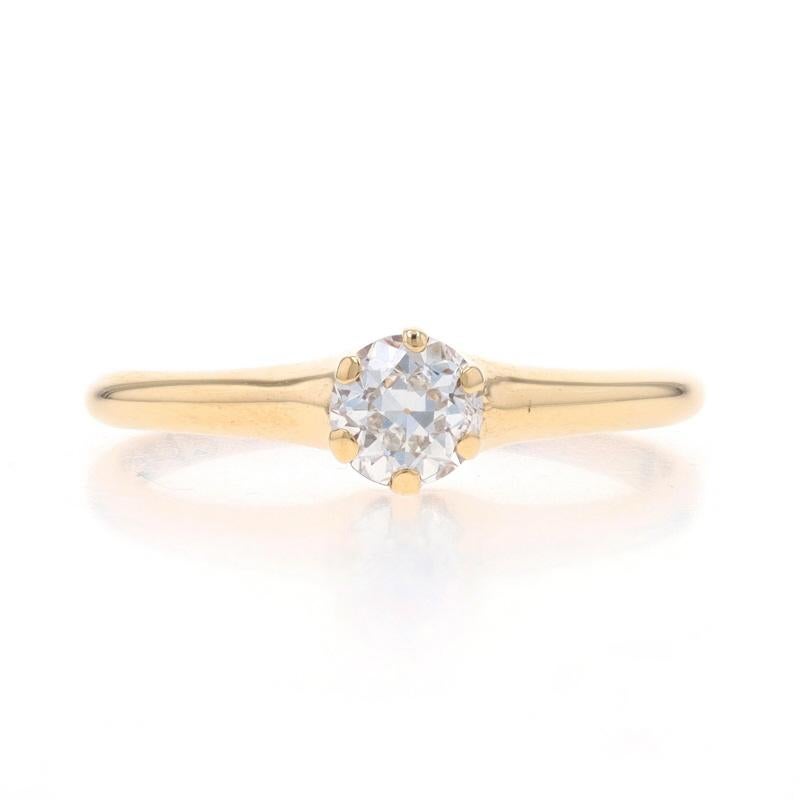 Größe: 6
Gebühr für Größenanpassung: Up 3 Größen für $35 oder Down 2 Größen für $35

Epoche: Edwardian
Datum: 1919

Metallgehalt: 14k Gelbgold

Informationen zu Stein
Natürlicher Diamant
Karat(e): .40ct
Schnitt: Europäisch
Farbe: H
Klarheit: