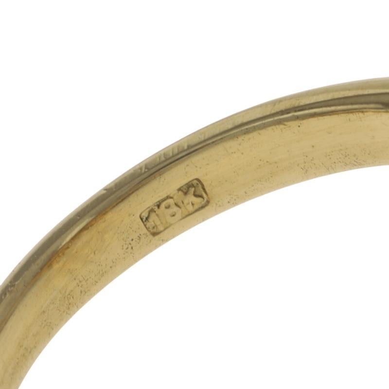 Bague cocktail en or jaune avec diamants et émeraudes - 18k Round 1.88ctw Floral en vente 2