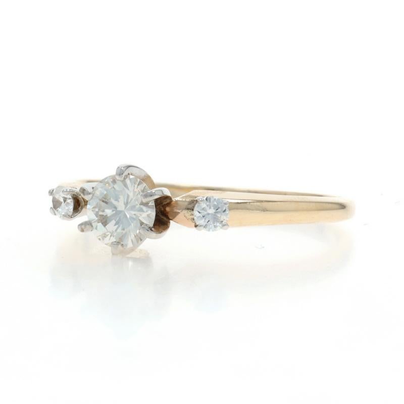 Bague de fiançailles en or jaune - 14k diamant rond brillant .60ctw Excellent état - En vente à Greensboro, NC