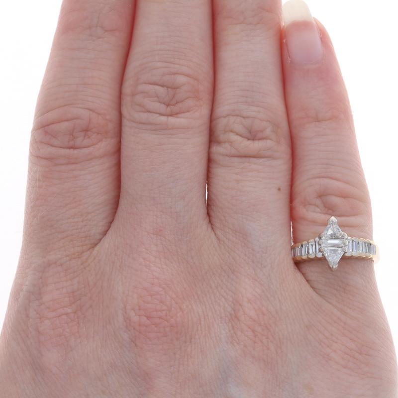 Taglio trillion Yellow Gold Diamond Engagement Ring - 14k Trillion and Baguette 1.00ctw in vendita