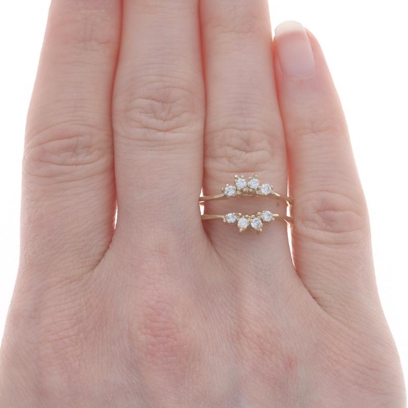 Taille ronde Anneau de mariage en or jaune avec diamant - 14k Round .32ctw Wrap Jacket Ring en vente