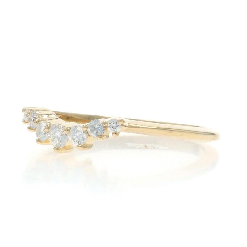 Anneau de mariage en or jaune avec diamant -14k Round Brilliant .20ctw Guard Ring Neuf - En vente à Greensboro, NC