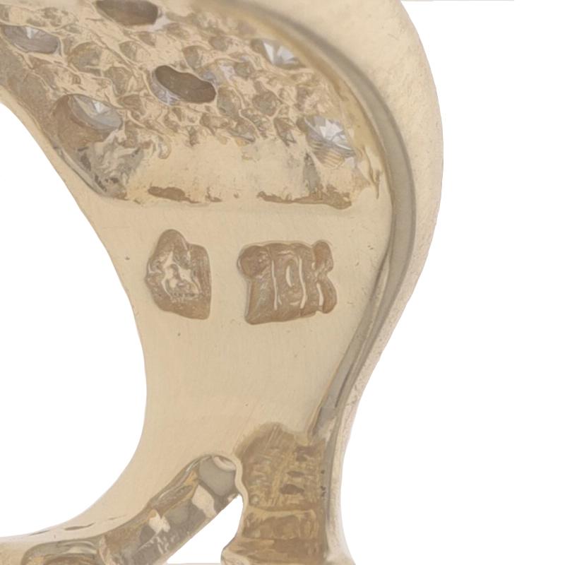 Gelbgold-Diamant-Fächer-J-Hoop-Ohrringe - 10k Einzelschliff .20ctw durchbohrt im Zustand „Hervorragend“ in Greensboro, NC