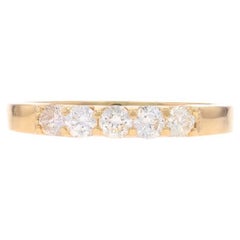 Alianza de Aniversario de Oro Amarillo con Diamantes de Cinco Piedras - Anillo Redondo 18k .50ctw