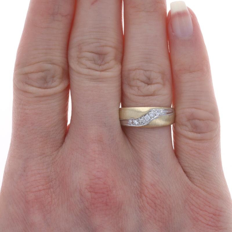 Round Cut Yellow Gold Diamond Five-Stone Band -10k Rnd .12ctw Diagonal Stripe Wedding Ring For Sale