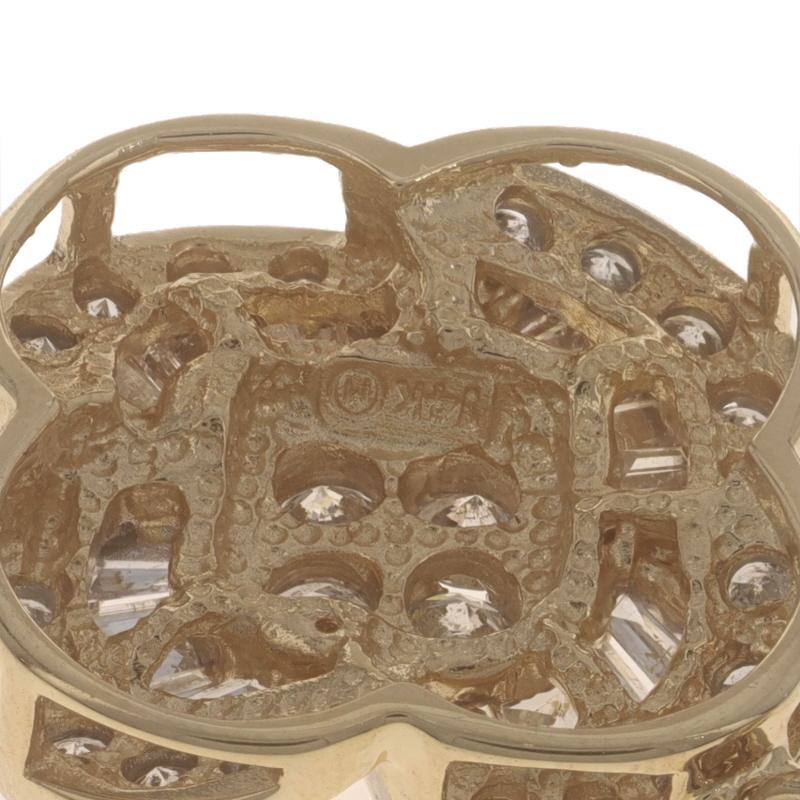 Pendentif halo de fleurs en or jaune 14 carats, rond et baguette 1,00 carat Pour femmes en vente