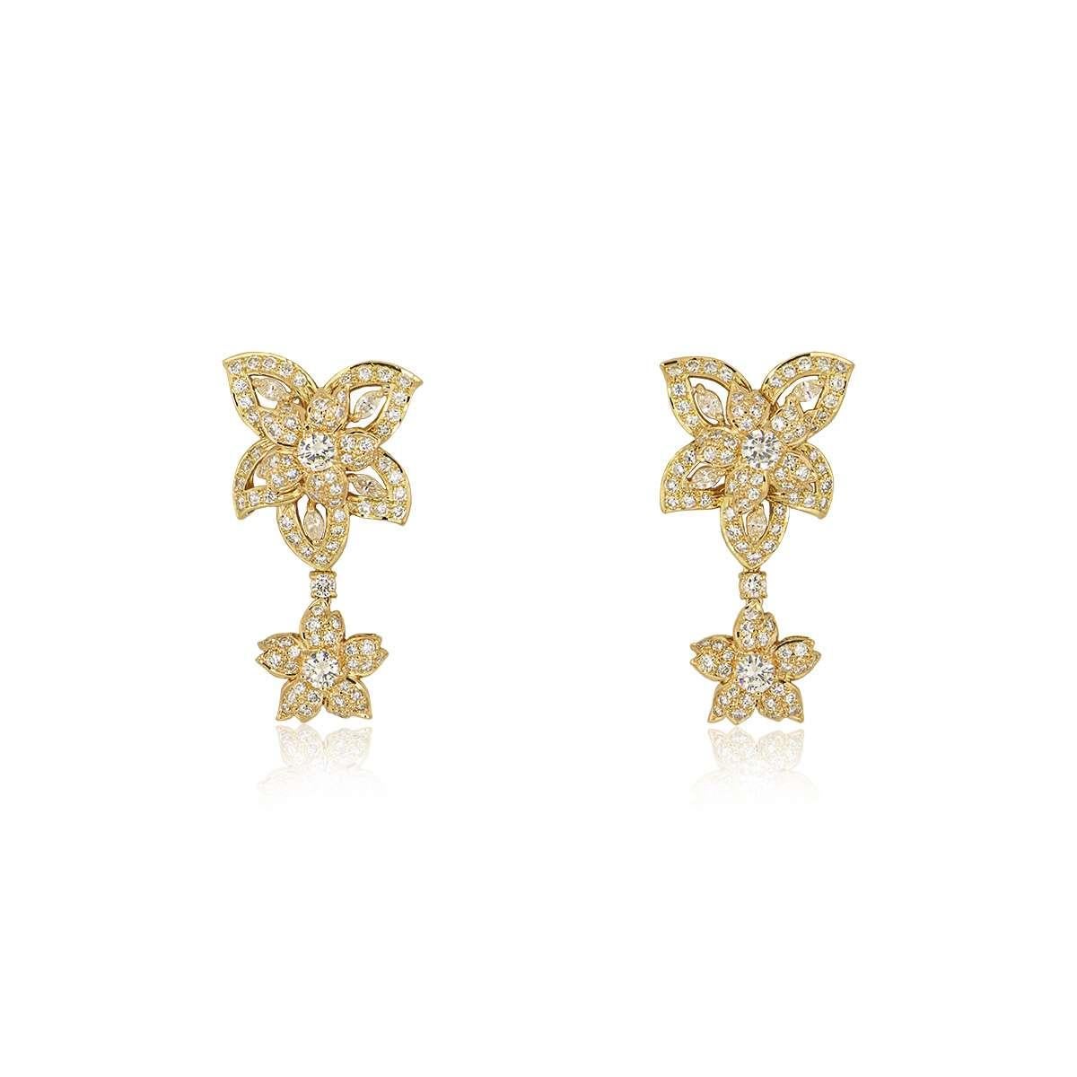Yellow Gold Diamond Flower Drop Earrings In Excellent Condition For Sale In London, GB