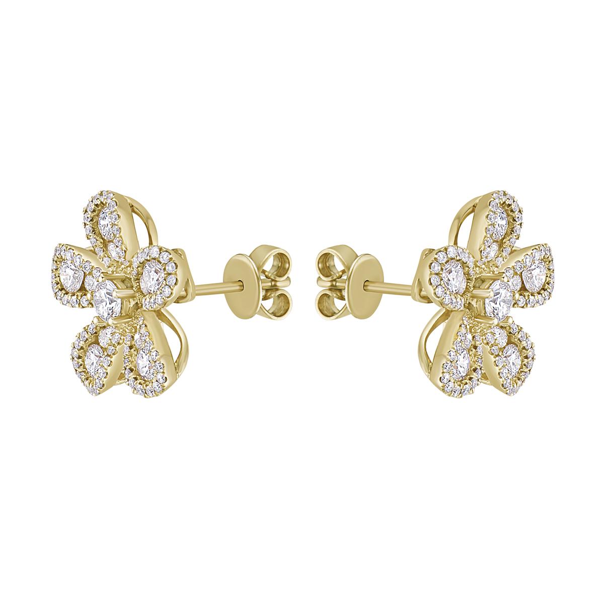 With these exquisite yellow-gold diamond flower earrings, style and glamour are in the spotlight. These earrings are set in 14-carat gold, made out of 3.3 grams of gold. The color of the diamonds is SI. The clarity is VS2-SI1. It is made out of 8