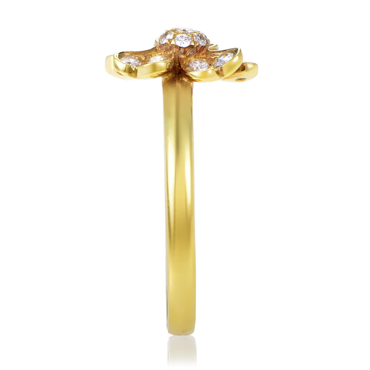 Yellow Gold Diamond Flower Ring In New Condition In Southampton, PA