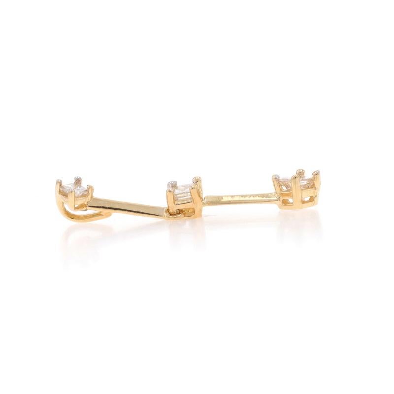 Taille princesse Pendentif trois pierres en or jaune avec diamant gradué - 14k Princesse .20ctw en vente