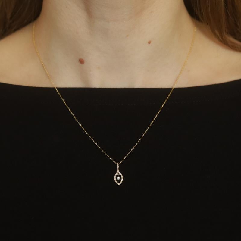 Contenu du métal : Or jaune 14k

Informations sur les pierres
Diamants naturels
Carat(s) : .14ctw
Taille : Brilliante ronde (centre) et simple
Couleur : G
Clarté : VS2 - SI1

Total des carats : .14ctw

Style : Halo
Style de chaîne : Câble taillé en